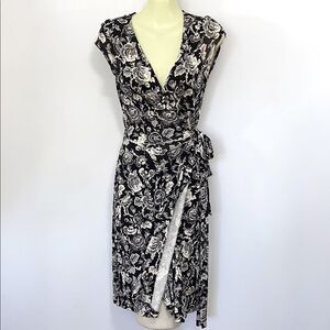 Diane Von Furstenberg Dress “Kye” Black White Wrap Dress Excellent Size 4